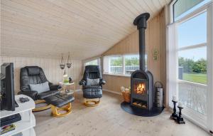 Ruang duduk di Holiday Home Multebærvej