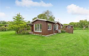 Garður fyrir utan 2 Bedroom Nice Home In Vordingborg