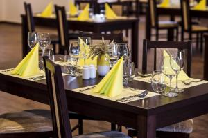 Restaurace v ubytování Hotel Na Farmě Choťovice