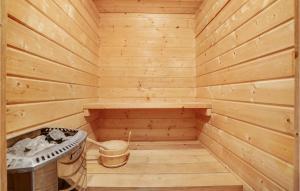 Fotografie z fotogalerie ubytování Holiday Home Marielyst Strandpark V v destinaci Bøtø By