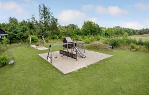 Herní místnost nebo prostor pro děti v ubytování Three-Bedroom Holiday Home In Hemmet + 18 fotografií