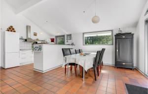 Η κουζίνα ή μικρή κουζίνα στο Holiday Home Nordskrænten Dnmk Iv +18 φωτογραφίες