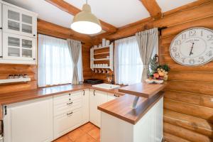 Fotografia z galérie ubytovania Hazelnut Pool House - Happy Rentals v destinácii Ludbreg