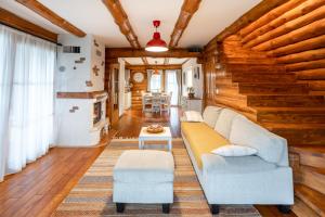 Fotografia z galérie ubytovania Hazelnut Pool House - Happy Rentals v destinácii Ludbreg