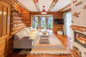 Fotografia z galérie ubytovania Hazelnut Pool House - Happy Rentals v destinácii Ludbreg