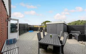 Balkón nebo terasa v ubytování Two-Bedroom Apartment In Hvide Sande