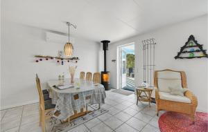 Posezení v ubytování Two-Bedroom Apartment In Hvide Sande