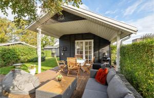 O grădină în afara Holiday Home Vibevej Stege Denm +17 fotografii