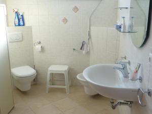 Et badeværelse på Appartamento del Cardellini