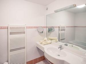 Bilik mandi di Hotel Föhrenhof