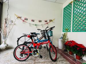 Andar de bicicleta em 郵系空間民宿 ou nos arredores