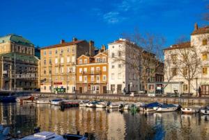 Θέα στο ποτάμι κοντά σε αυτό το διαμέρισμα +36 φωτογραφίες