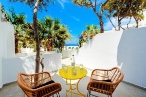 Rõdu või terrass majutusasutuses Sigalas Beach Hotel