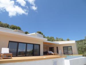 A balcony or terrace at Villa Hermes
