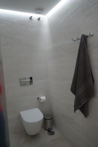 Łazienka w obiekcie Apartamento Turistico Hermanos Infantes