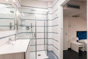 A bathroom at Le Stanze di Gianmarmo - Via di Mezzo