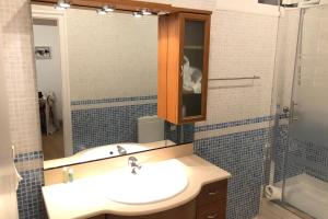 Kúpeľňa v ubytovaní NEW! Apartment in Sarria near Metro