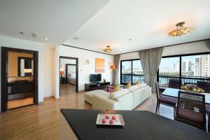 Posezení v ubytování Park Apartments Dubai, an Edge By Rotana Hotel