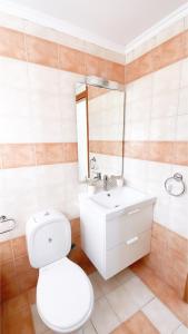 Koupelna v ubytování Casa Chara 2