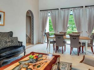 Posezení v ubytování Mövenpick Resort Khao Yai