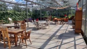 Achterhoeks Goed, Minicamping in Vragender餐厅或其他用餐的地方