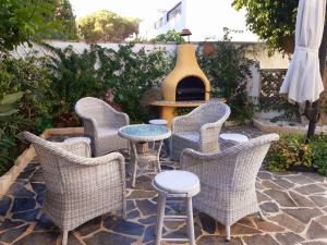 Posezení v ubytování House in the center of albir, 2 min walk from the beach
