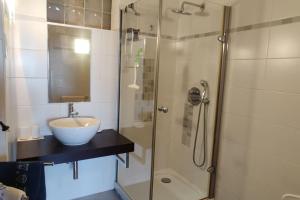 Fotografia z galérie ubytovania Bel appartement climatisé vue mer parking gratuit. v destinácii Villefranche-sur-Mer