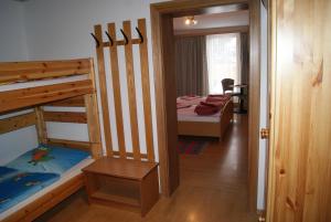Posteľ alebo postele v izbe v ubytovaní Edelsteinhotel Guniwirt