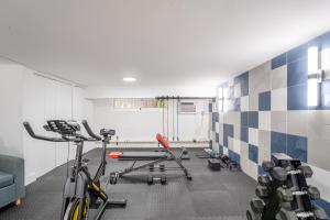 Fitness centrum a/nebo fitness zařízení v ubytování PRAIA Hotel Boutique & Apartments Miami Beach