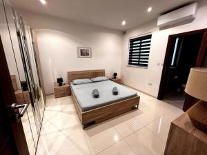 Galeriebild der Unterkunft Viewline SeaView Modern 3 Bedroom Apartment in Marsaxlokk + 5 Fotos