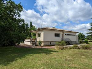 Fotografie z fotogalerie ubytování Maison spacieuse avec vue dégagée, jardin et spa privatif - FR-1-653-112 v destinaci Agris