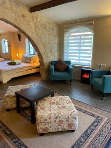 Foto dalla galleria di THE MANSION in yesod hamaala a Yesud HaMa'ala Altre 46 foto