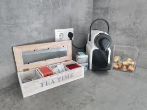 Coffee and tea making facilities at Unterschlupf