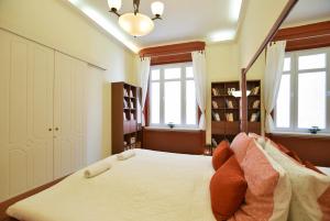 Postel nebo postele na pokoji v ubytování Ultra central apartment at Synagogue