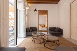 Posedenie v ubytovaní Wonderful apartment with three bedrooms and two bathrooms in the center