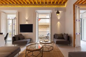 Posedenie v ubytovaní Wonderful apartment with three bedrooms and two bathrooms in the center