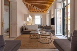 Posedenie v ubytovaní Wonderful apartment with three bedrooms and two bathrooms in the center