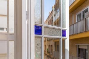 Balkón alebo terasa v ubytovaní Wonderful apartment with three bedrooms and two bathrooms in the center