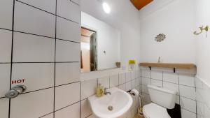 Ένα μπάνιο στο Casa Los Naranjos Hostal
