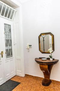 Fotografia z galérie ubytovania Luxury Downtown 3 Bedroom Apartment by Synagoge with Beautiful View v Budapešti