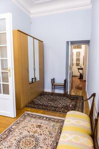 Posteľ alebo postele v izbe v ubytovaní Luxury Downtown 3 Bedroom Apartment by Synagoge with Beautiful View