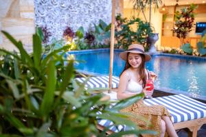 Bazén v ubytování Crystalkuta Hotel - Bali nebo v jeho okolí