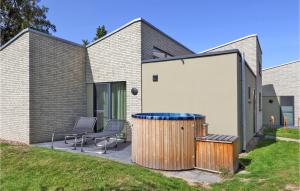 Το κτήριο όπου στεγάζεται  η παραθεριστική κατοικία +35 φωτογραφίες