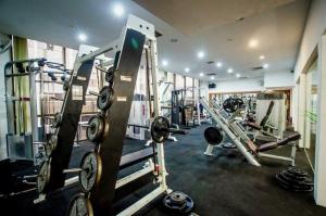 Fitness centrum a/nebo fitness zařízení v ubytování Kingwood Hotel Sibu