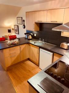 Afbeelding uit fotogalerij van Red Stag Apartment in Nairn