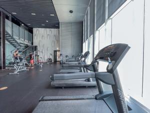 Fitness centrum a/nebo fitness zařízení v ubytování Bright and central Index Tower DIFC by Suiteable