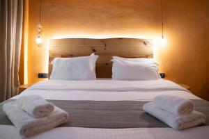 Posteľ alebo postele v izbe v ubytovaní Minos by Agora Luxury Apartments in the heart of Heraklion