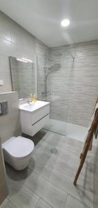 Ένα μπάνιο στο ACR Holiday Apartment