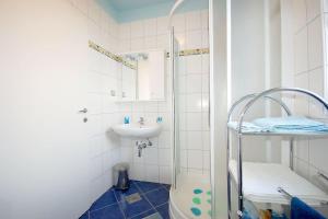 Koupelna v ubytování Apartment Ruby by EL-PI Tours + 11 fotografií