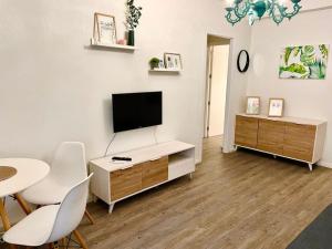 A television and/or entertainment centre at Apartamento El Rincón de la Verdad